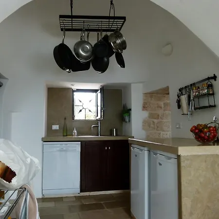 Trullo Solari Ceglie Messapica